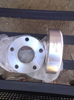 New 5 lug spacers set of two $25