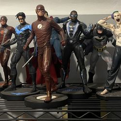 Dc Collectibles Statue (read description)
