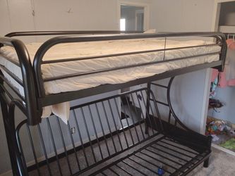 Two bunk bed, futon