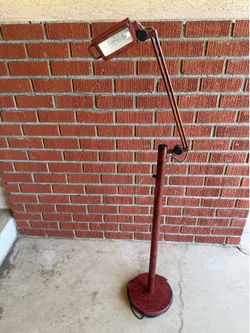 Access Adjustable Halogen Floor Lamp – Burl Finish – Works Great