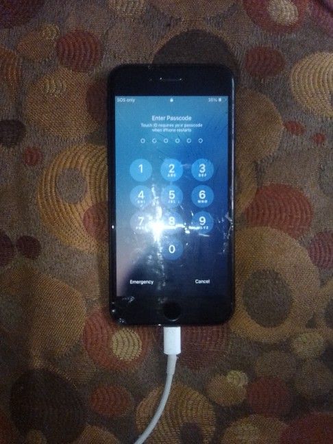 iPhone SE unlocked
