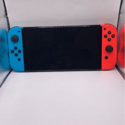 Nintendo Switch With Carrying Case And Controller 