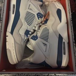 Jordan 4 Military Blue Size 7y