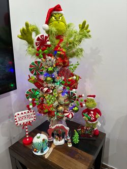 GRINCH CHRISTMAS DECORATION COLLECTION FOR SALE