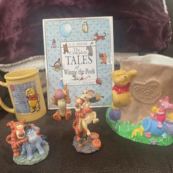 LOT Of WINNIE THE POOH•MUG•HB THE COMPLETE TALES OF WINNIE THE POOH•3 FIGURINES -SO THIS IS WHAT SMULING FEELS LIKE - A SPLENDIFEROUS CELEBRATION-much