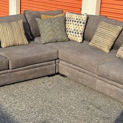 Grey 3 Piece Sectional 