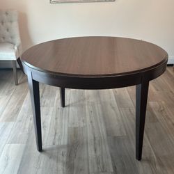 Round Table