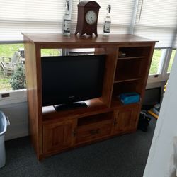 32 Inch Color TV And Wood Cabinet