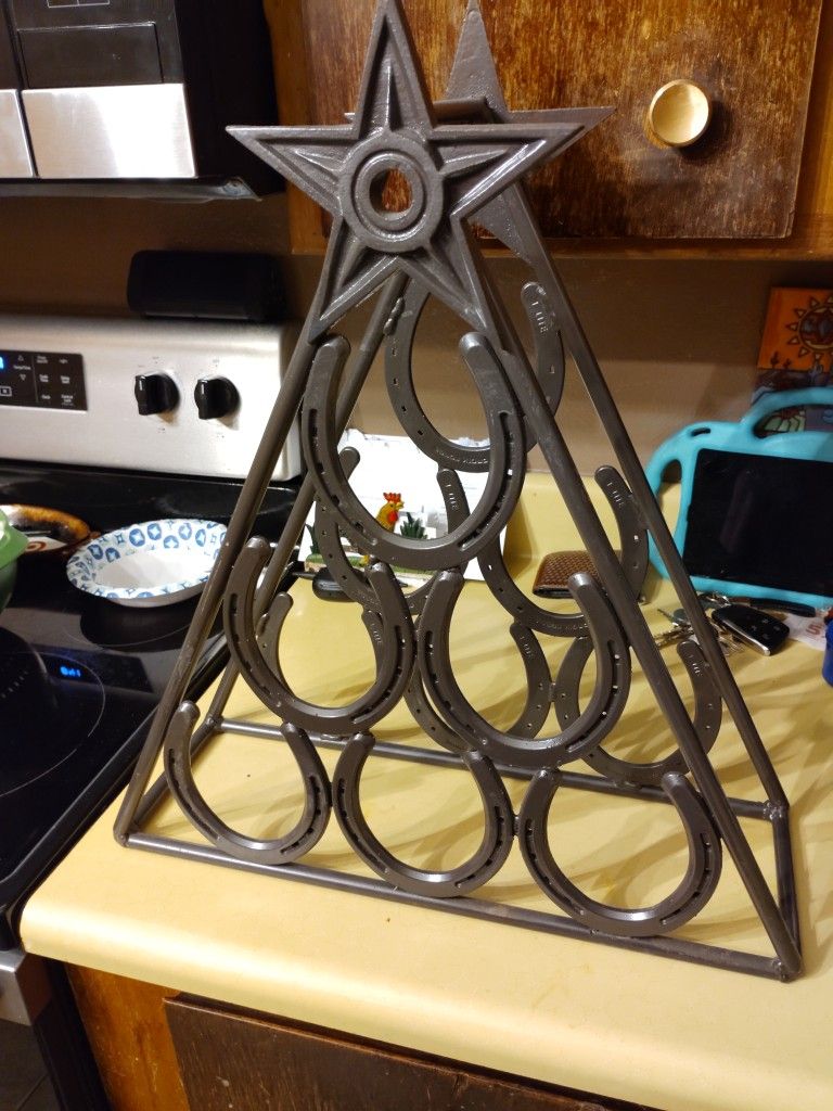 Christmas Shape Horseshoe Wine Rack With Star