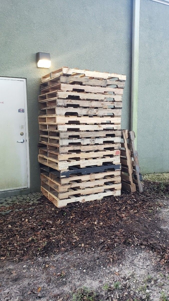 Pallets 48x40 Delivery Available