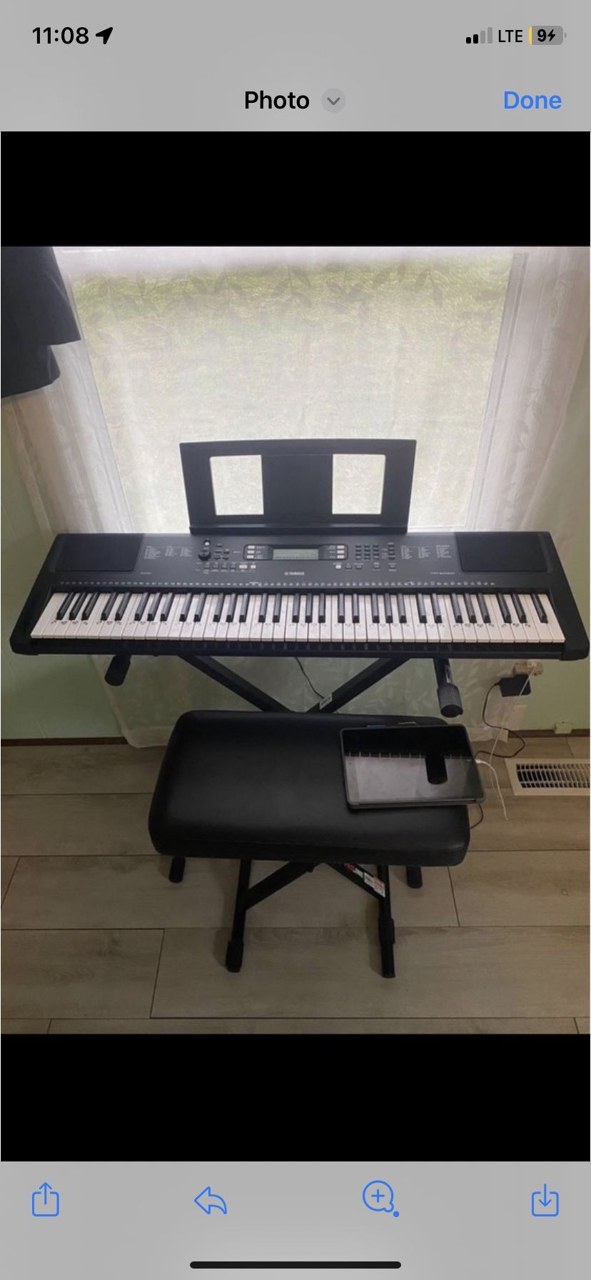 Barely Used Yamaha Psr -es310 Along With Stand And Seat 