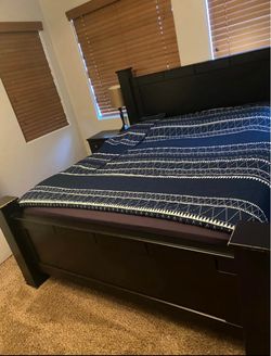 Black Wood King Bed Set With Mattress