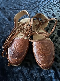 Woman Huaraches