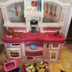 Step2 Fun with Friends Kitchen Pink Kitchen Play Set