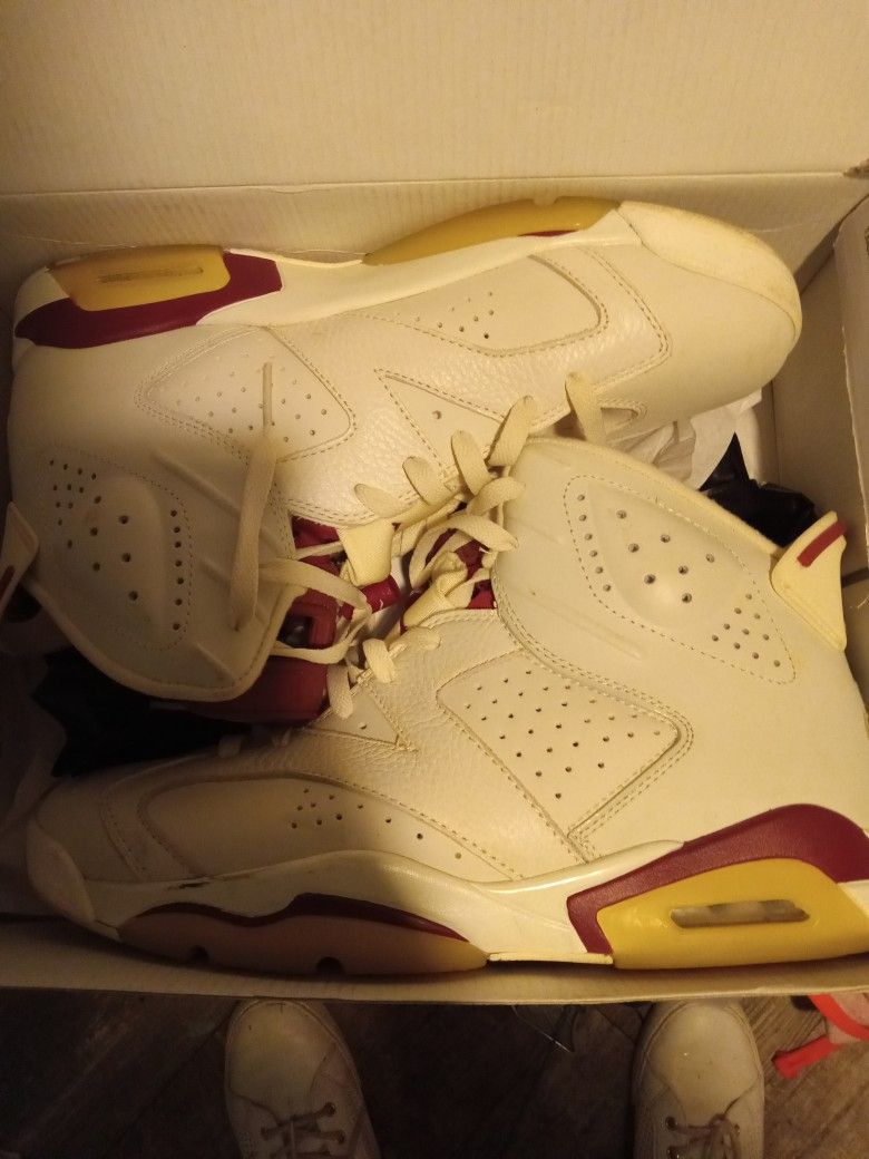 Air Jordan 6retro Off White And Maroon Size 12