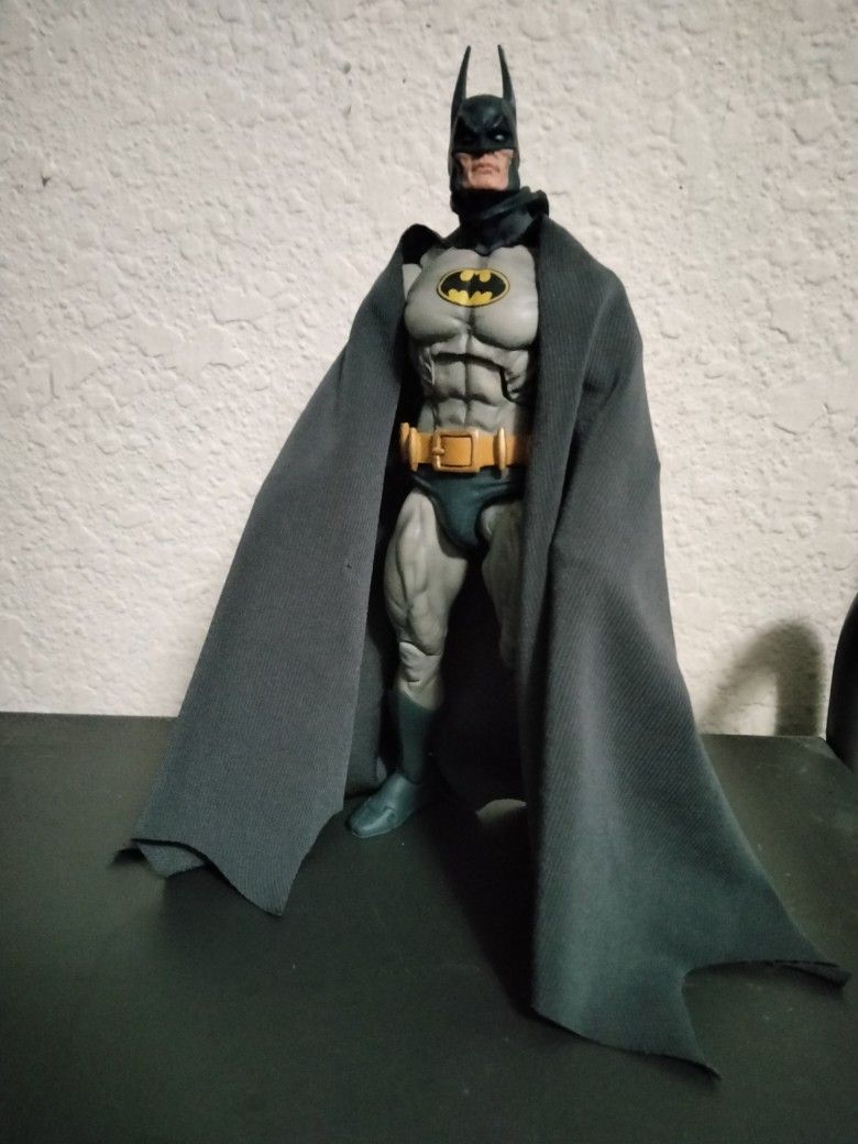 2019 SDCC Neca Batman Vs Alien. Batman Only Figure Loose.