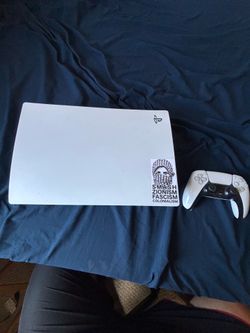Playstation 5- 882GB Disc model