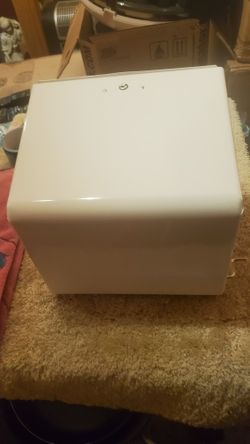 Metal Paper Towel Dispenser