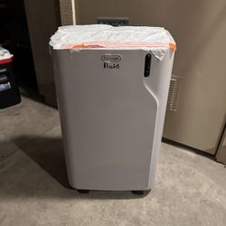 DeLonghi Pinguino Portable AC 500 Square Foot, 6900BTU