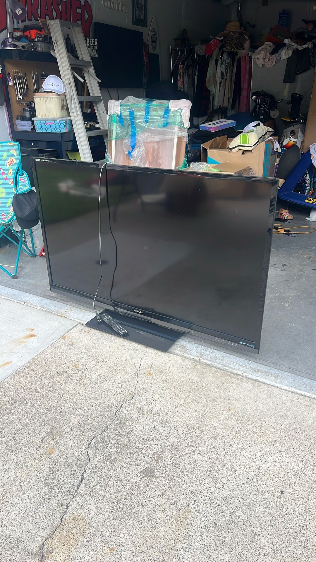 60 Sharp TV