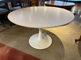 ARTICLE Hendrick White Wooded Tulip Table