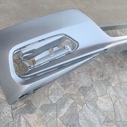 2018 - 2020 HONDA ACCORD FRONT BUMPER COVER  GENUINE USED OEM.  Y11