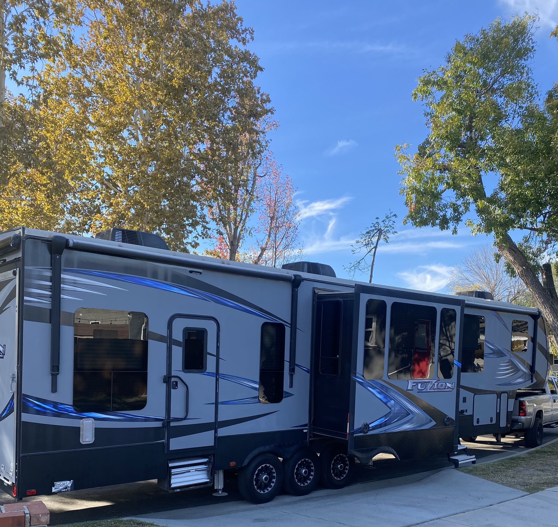 2017 Keystone Fuzion 413