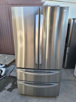 LG Refrigerator stainless steel 4 door