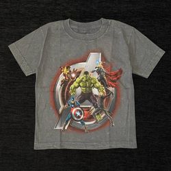 AVENGERS KIDS TEE SIZE SMALL