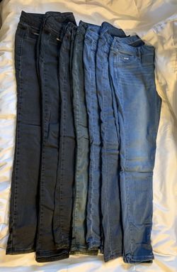 7 Pair Of Women’s Stretch Jeans Size 10