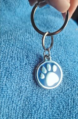 Dog paw keychain