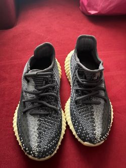 YEEZY Adidas