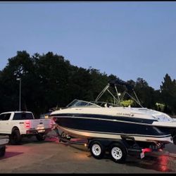 2004 Four Winns Sundowner 225