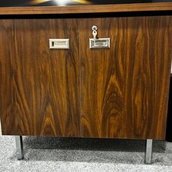 Storage cabinet