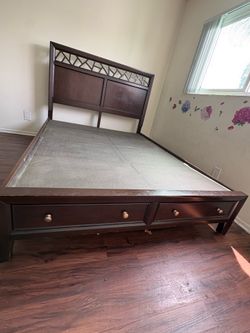 Aspenhome Bedroom Set