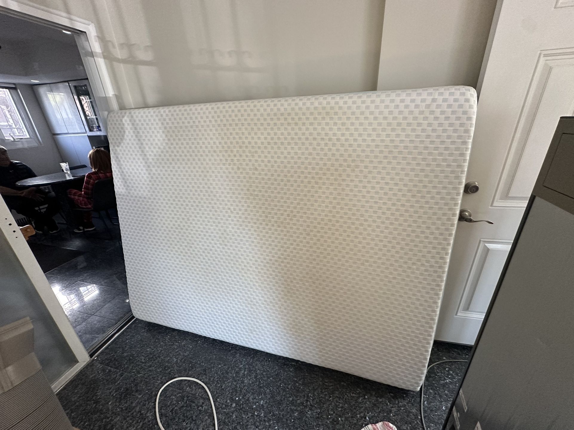 Queen Size Memory foam mattress