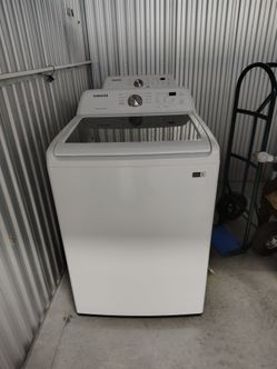 Almost New Samsung Washer and Dryer Set.
