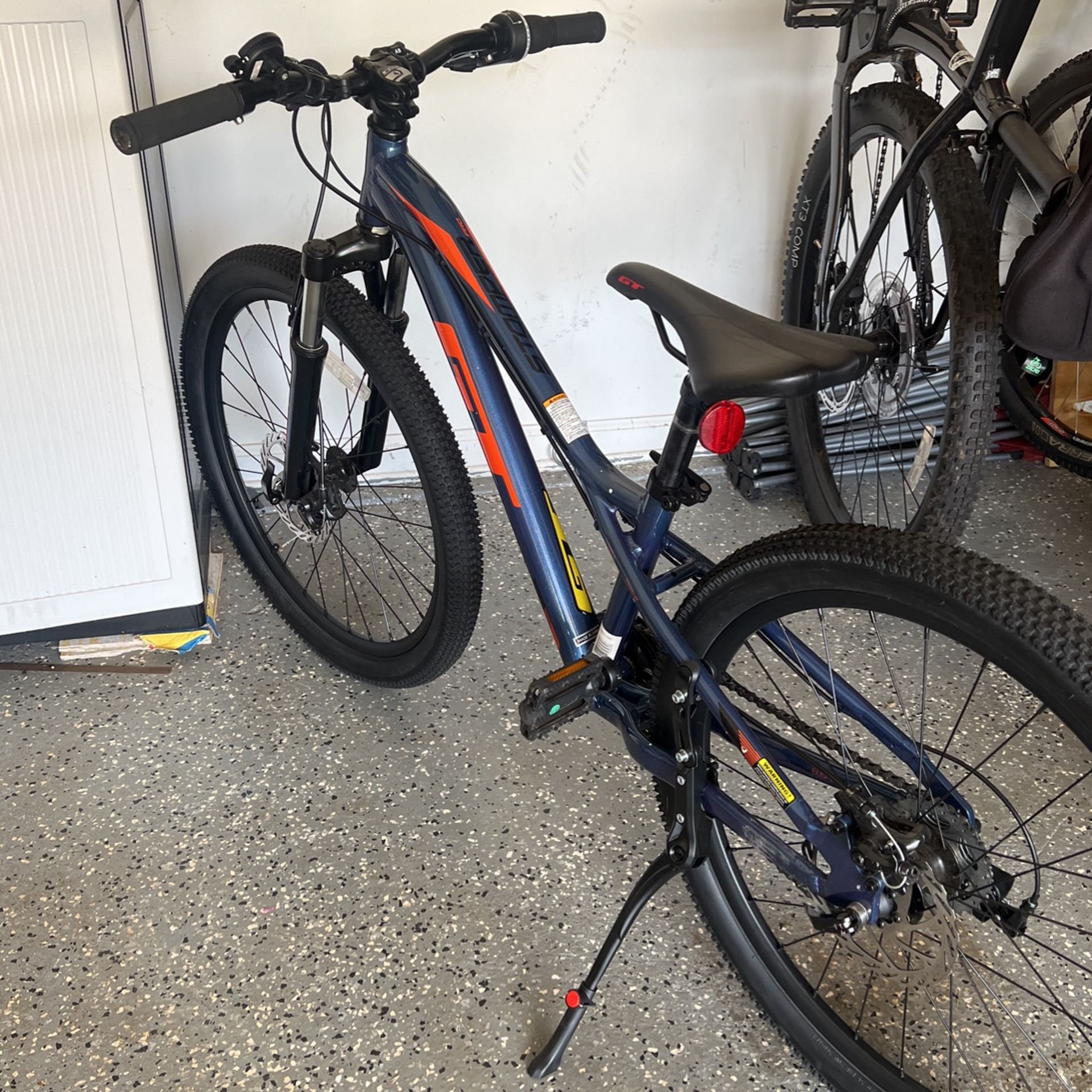 GT Kids Stomper Pro 24” Bike