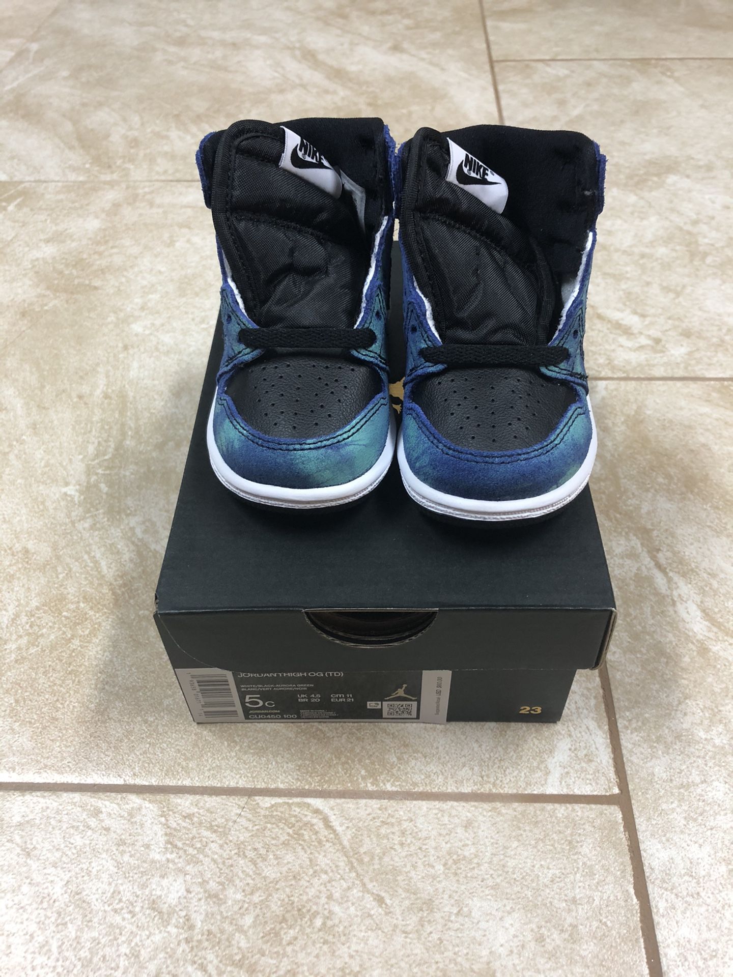 Nike Air Jordan 1 Retro High Tie Dye Size 5C