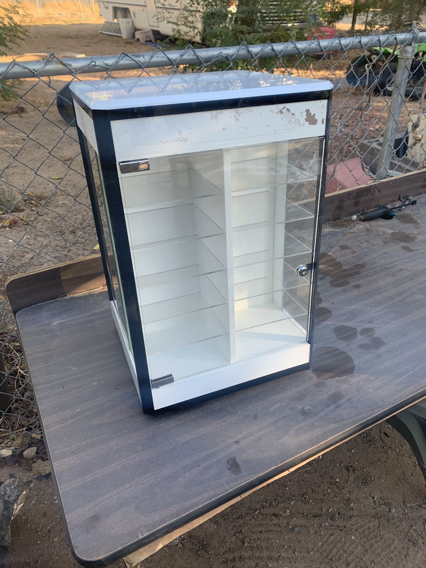 Display Case / Kiosk