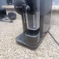 Nespresso Machine With Frother 