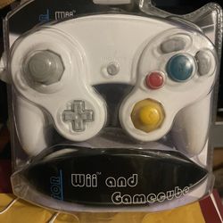 Brand New  Controller (Nintendo Gamecube / Nintendo Wii) Compatible (Sealed)