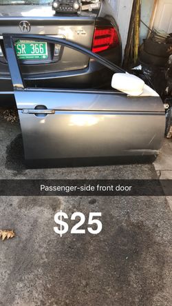 2006 Acura TL passenger front door gray