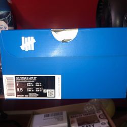 Nike Air Force 1 x Undefeated (Size 7.0) in hand
