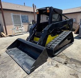 2010 New Holland LT-185-B Skid Steer