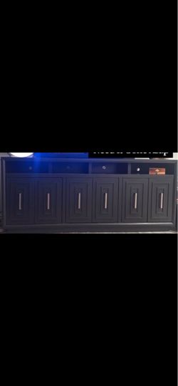 Tv console