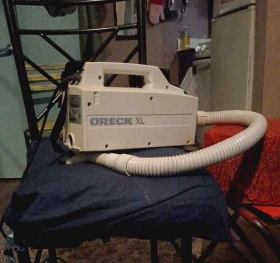 Oreck Portable Vacuum $15
