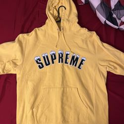 Supreme Hoodie 