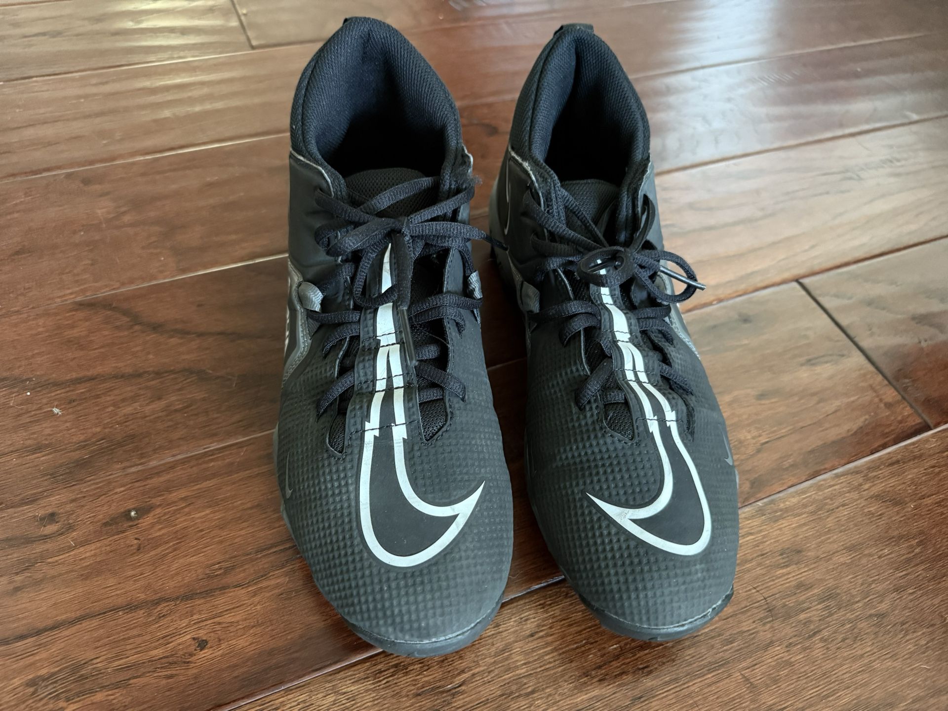 Men’s Nike Cleats Size 10