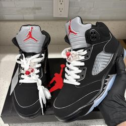 Jordan 5 Metallic 